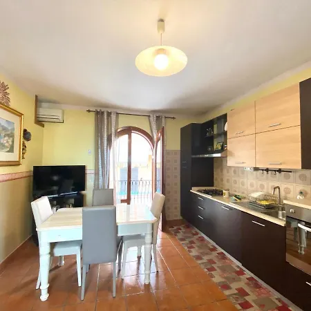 Apartment Mikros Giardini Naxos