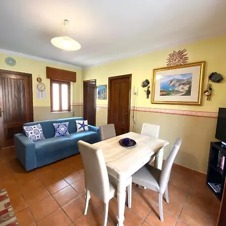 Apartment Mikros *