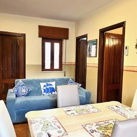 Mikros Apartment *
