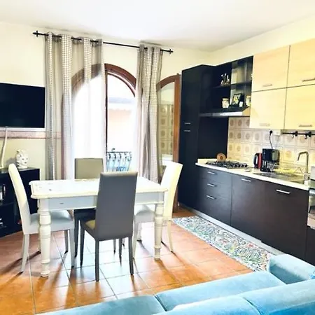 Mikros Apartment