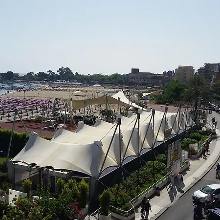 Appartamento Mikros Giardini Naxos